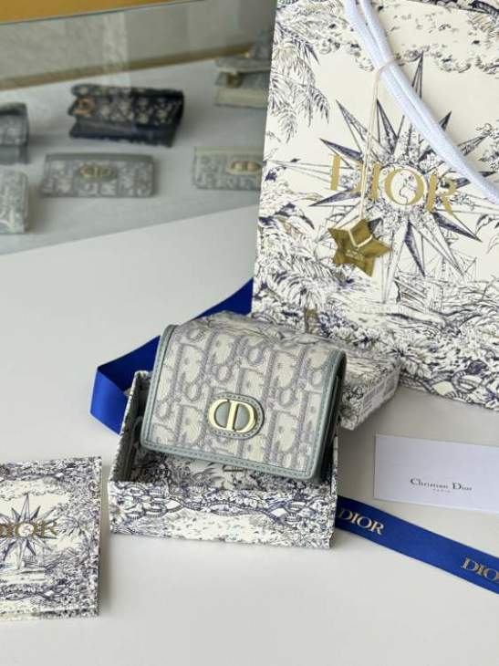 Picture of Dior Wallets _SKUfw239229602fw